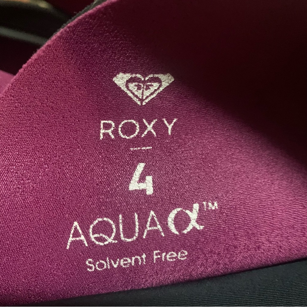 Roxy 543mm Chest Zip Wetsuit with Hood size 4 - Picture 7 of 7